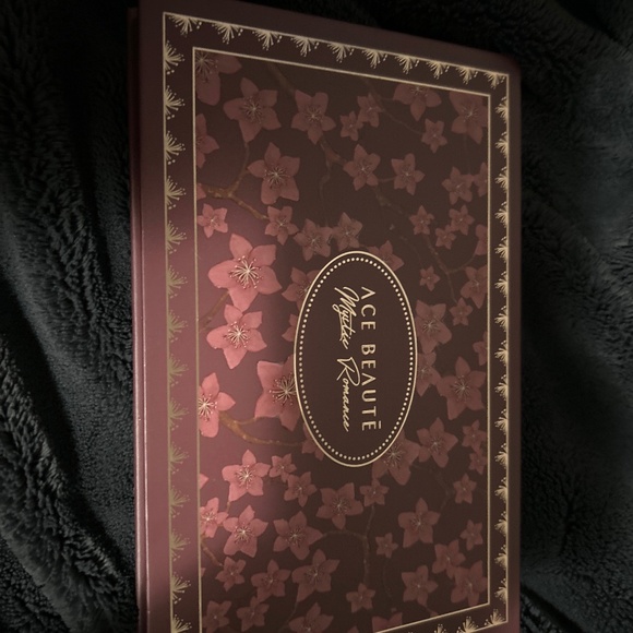Ace Beaute Mystic Romance Palette Eyeshadows And Pressed  Ace beaute majestic Romance pallet
